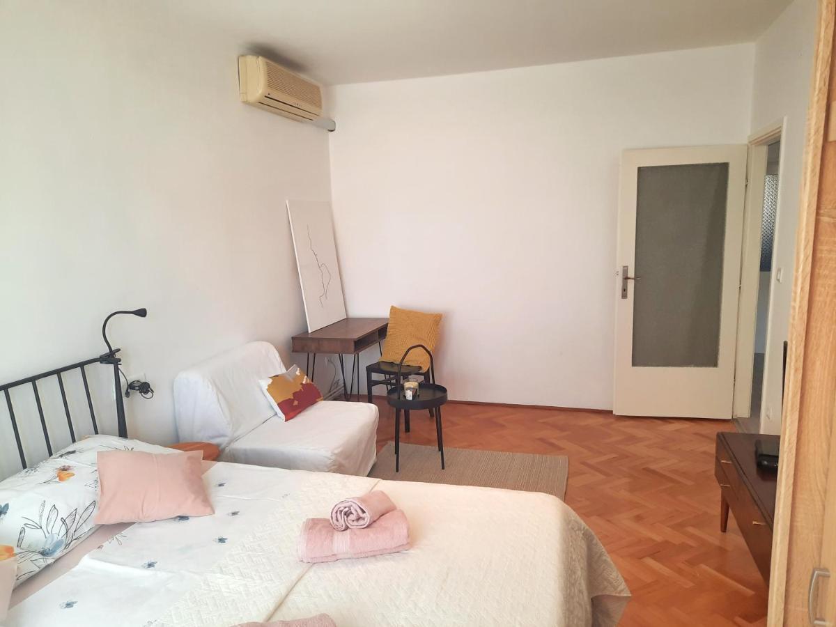 Apartment Nino In Pula Exterior photo